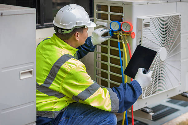 Professional Emergency Hvac Repair technician working in Washington Crossing, PA